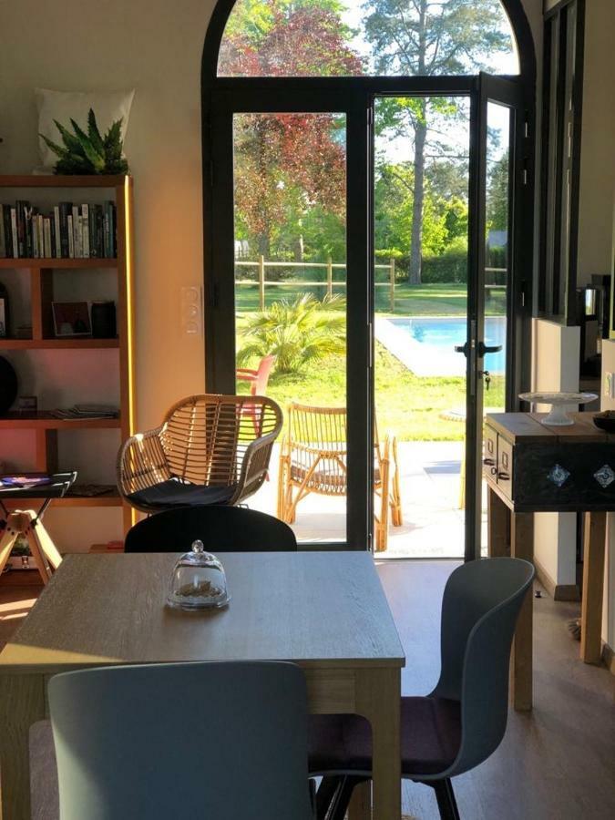 L Esprit Du Clain Chambres D Hotes Bandb De Standing Proches Du Futuroscope Golf Et Lac De St Cyr Naintre Exteriör bild