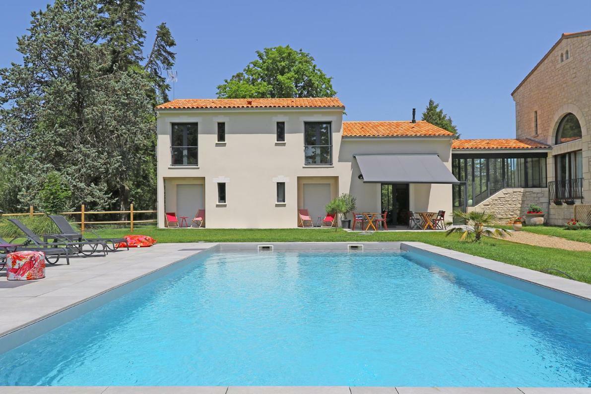 L Esprit Du Clain Chambres D Hotes Bandb De Standing Proches Du Futuroscope Golf Et Lac De St Cyr Naintre Exteriör bild
