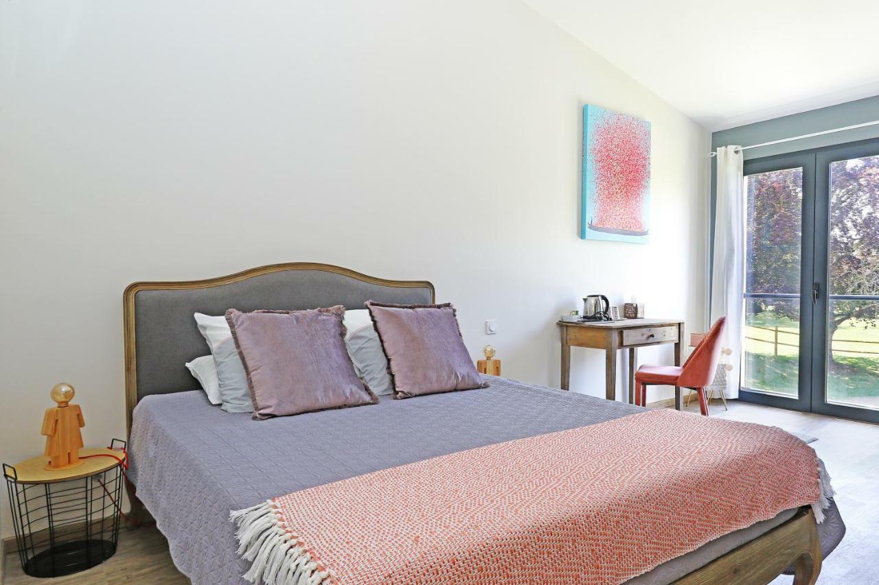 L Esprit Du Clain Chambres D Hotes Bandb De Standing Proches Du Futuroscope Golf Et Lac De St Cyr Naintre Exteriör bild