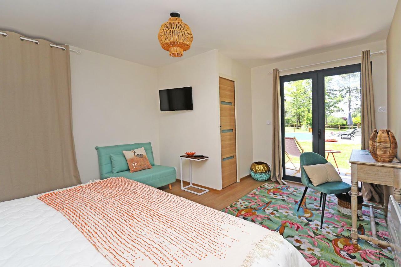 L Esprit Du Clain Chambres D Hotes Bandb De Standing Proches Du Futuroscope Golf Et Lac De St Cyr Naintre Exteriör bild